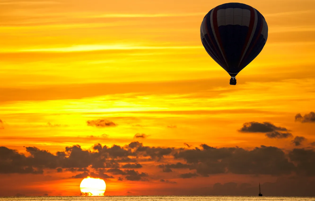 Фото обои море, солнце, закат, воздушный шар