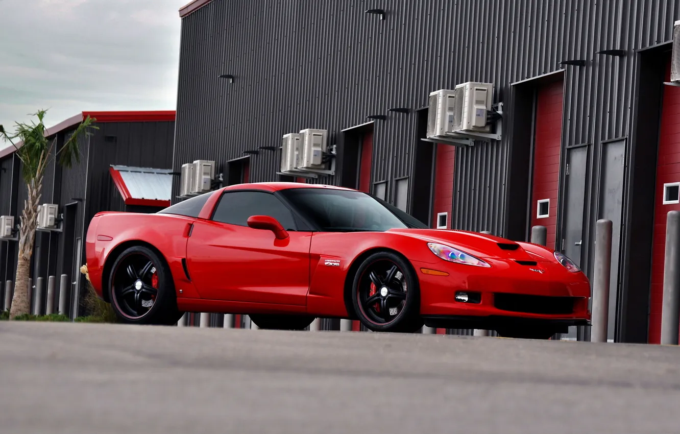 Фото обои красный, шевроле, Chevrolet Corvette, корвет
