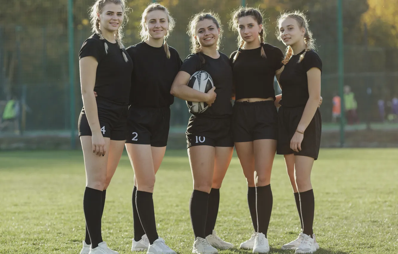 Фото обои beautiful, female, portrait, rugby, players