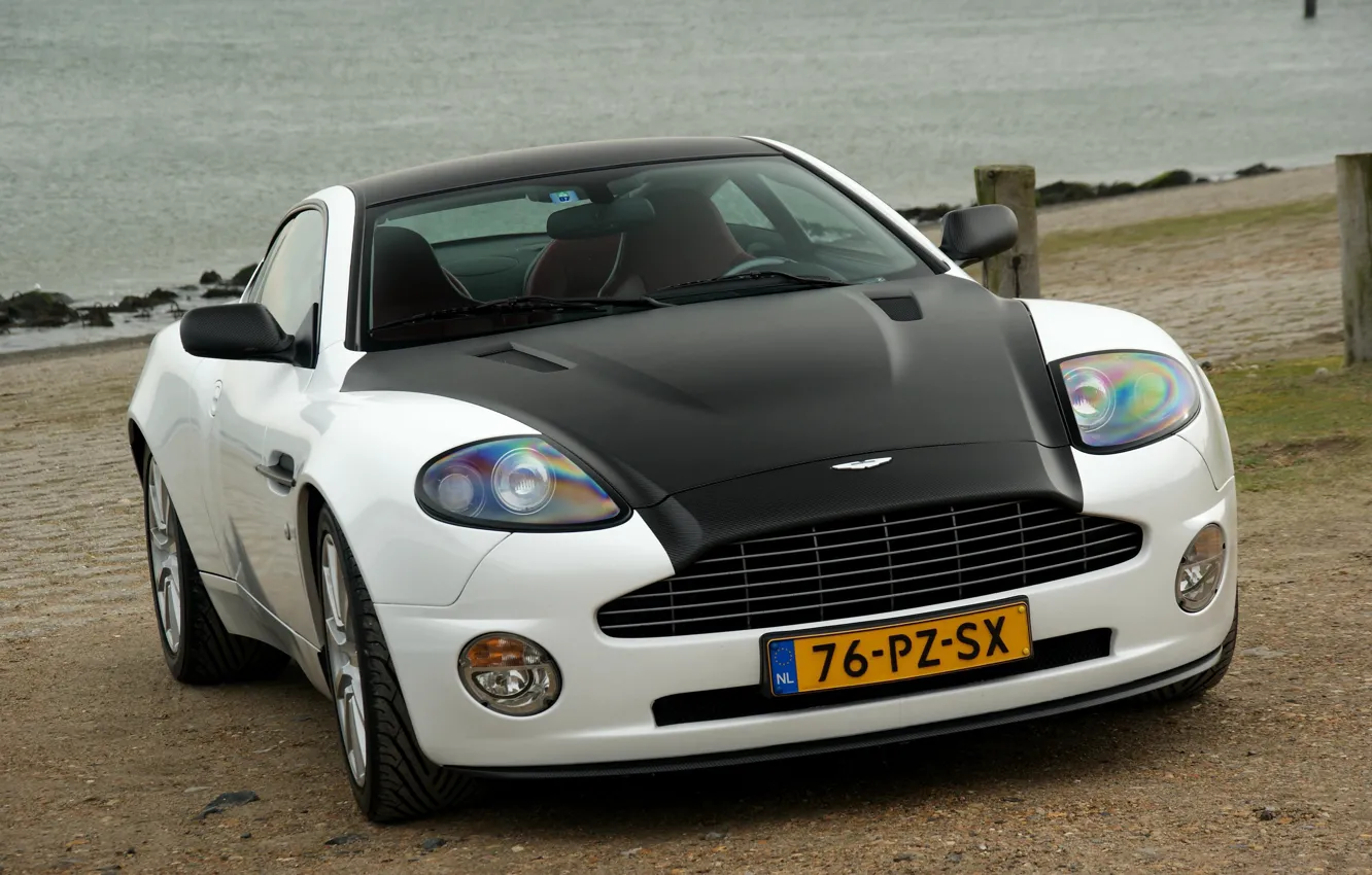 Фото обои Aston Martin, White, Vanquish