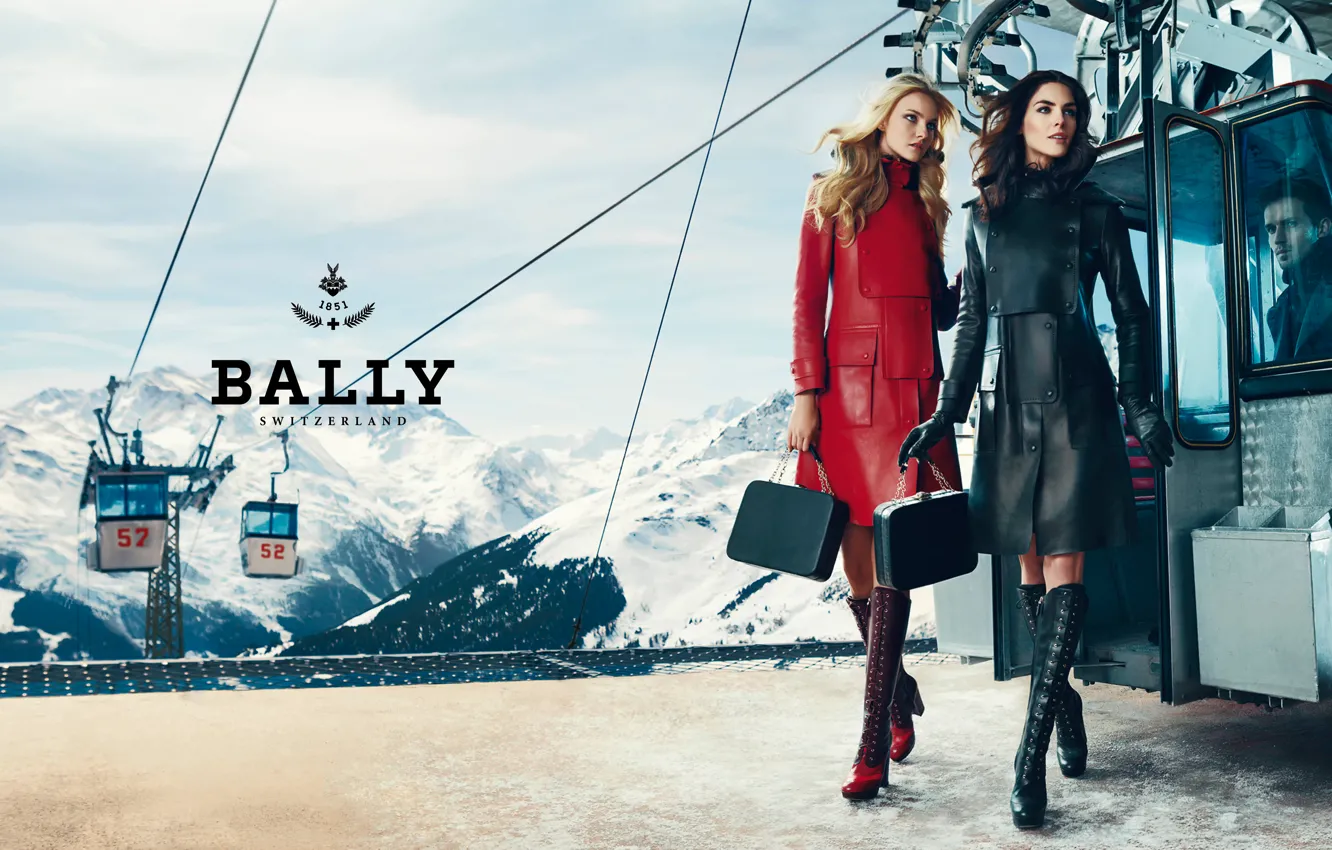 Фото обои Швейцария, роскошь, бренд, Hilary Rhoda, Caroline Trentini, female collection, горнолыжный курорт, Bally