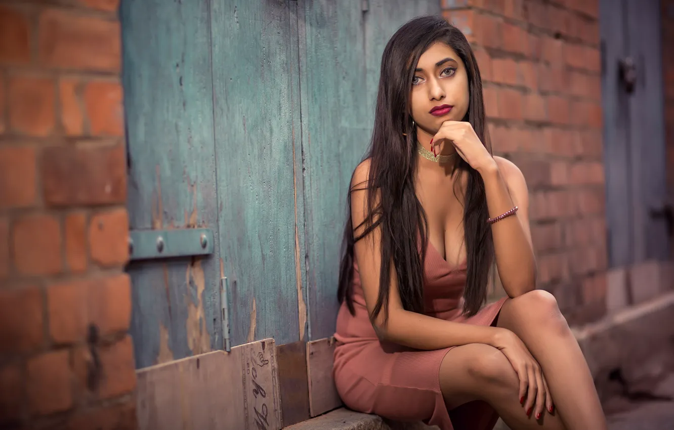 Фото обои girl, hot, sexy, eyes, smile, beautiful, figure, model