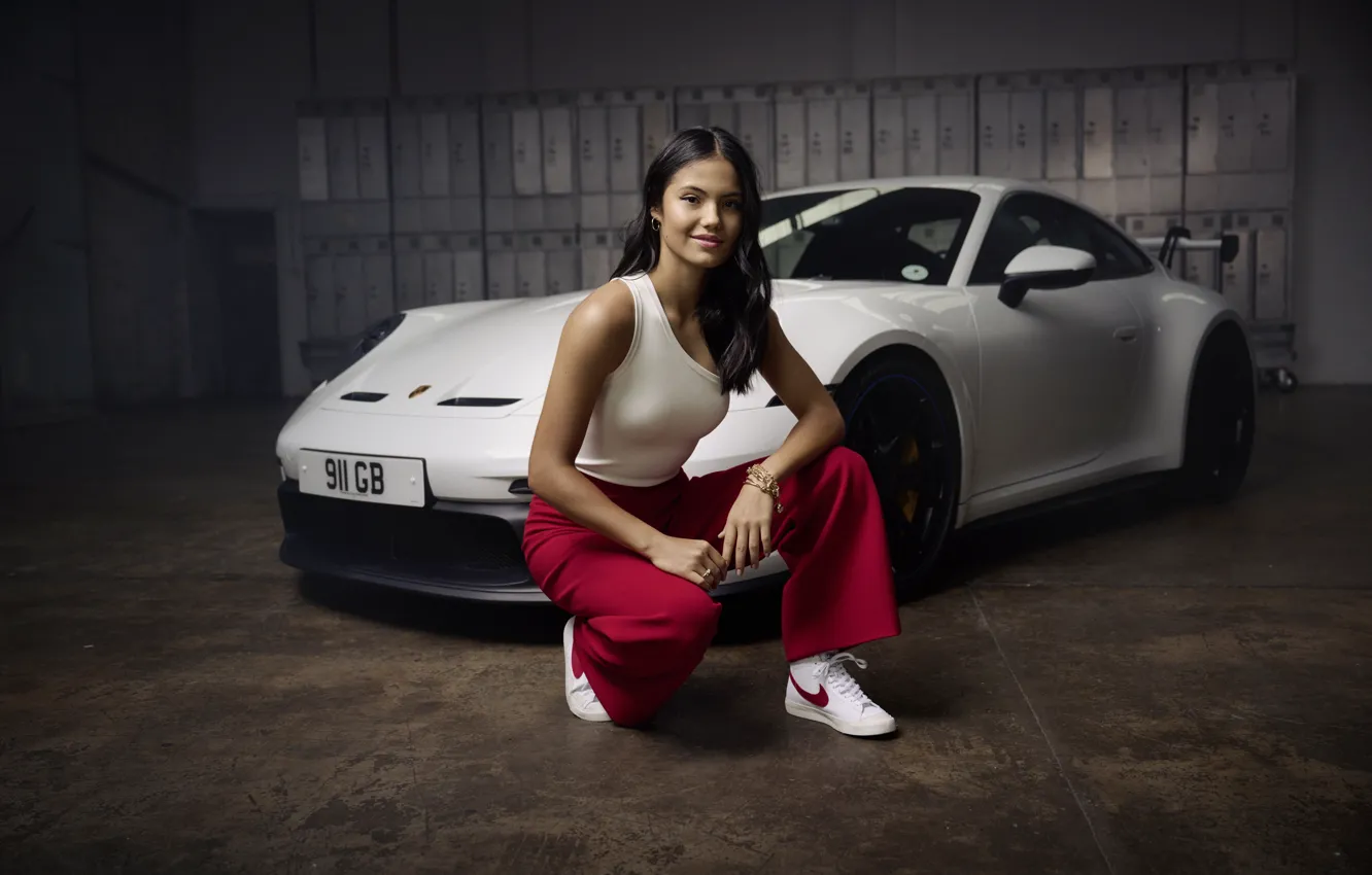Фото обои Porsche 911 GT3, professional tennis player, brand ambassador, Emma Raducanu