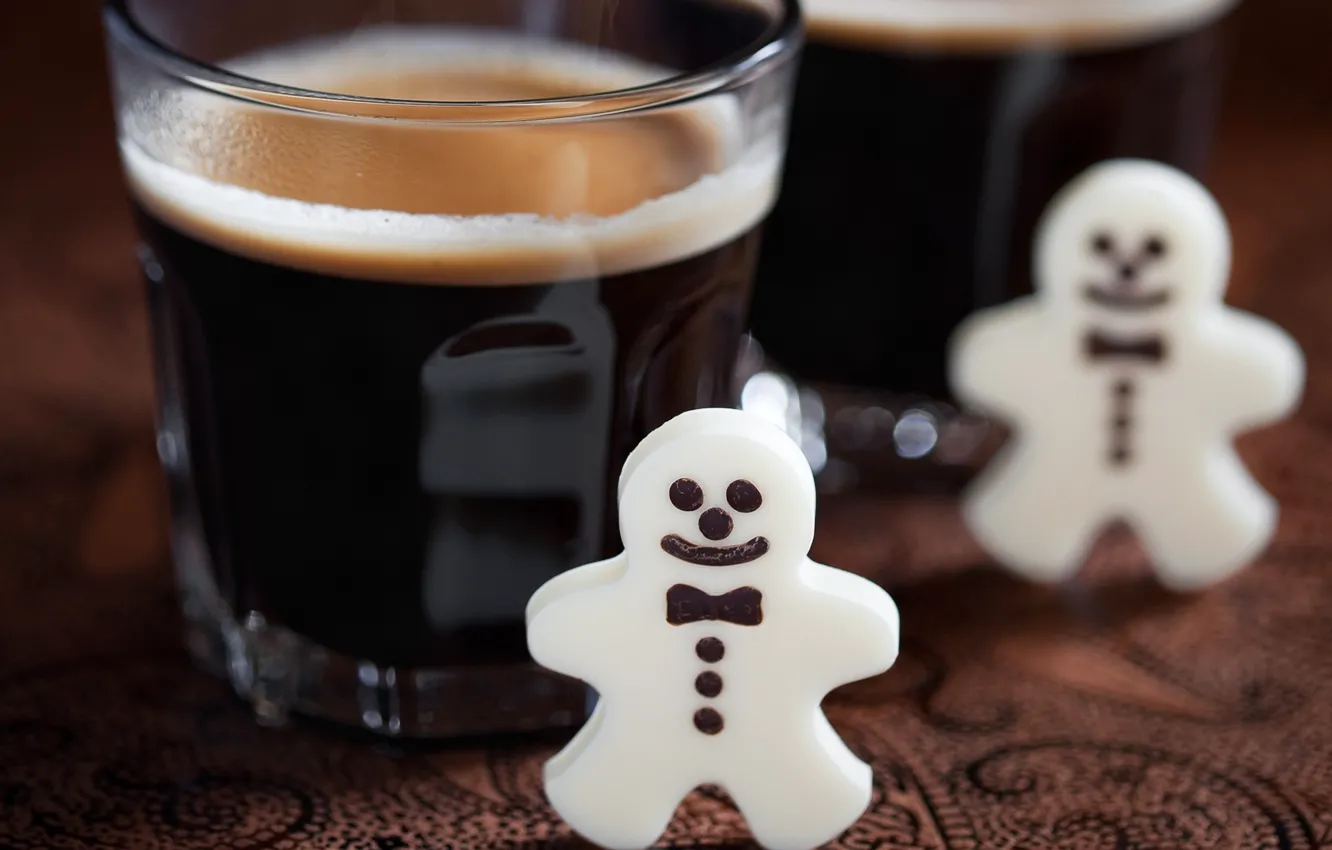 Фото обои зима, стакан, кофе, человечки, печенье, напиток, фигурки, праздники