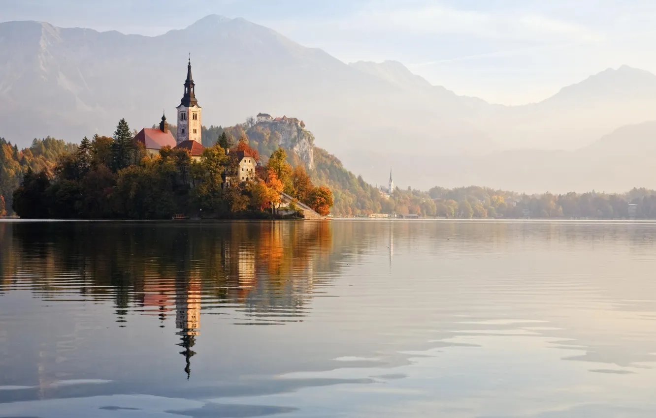 Фото обои лес, горы, озеро, храм, Словения