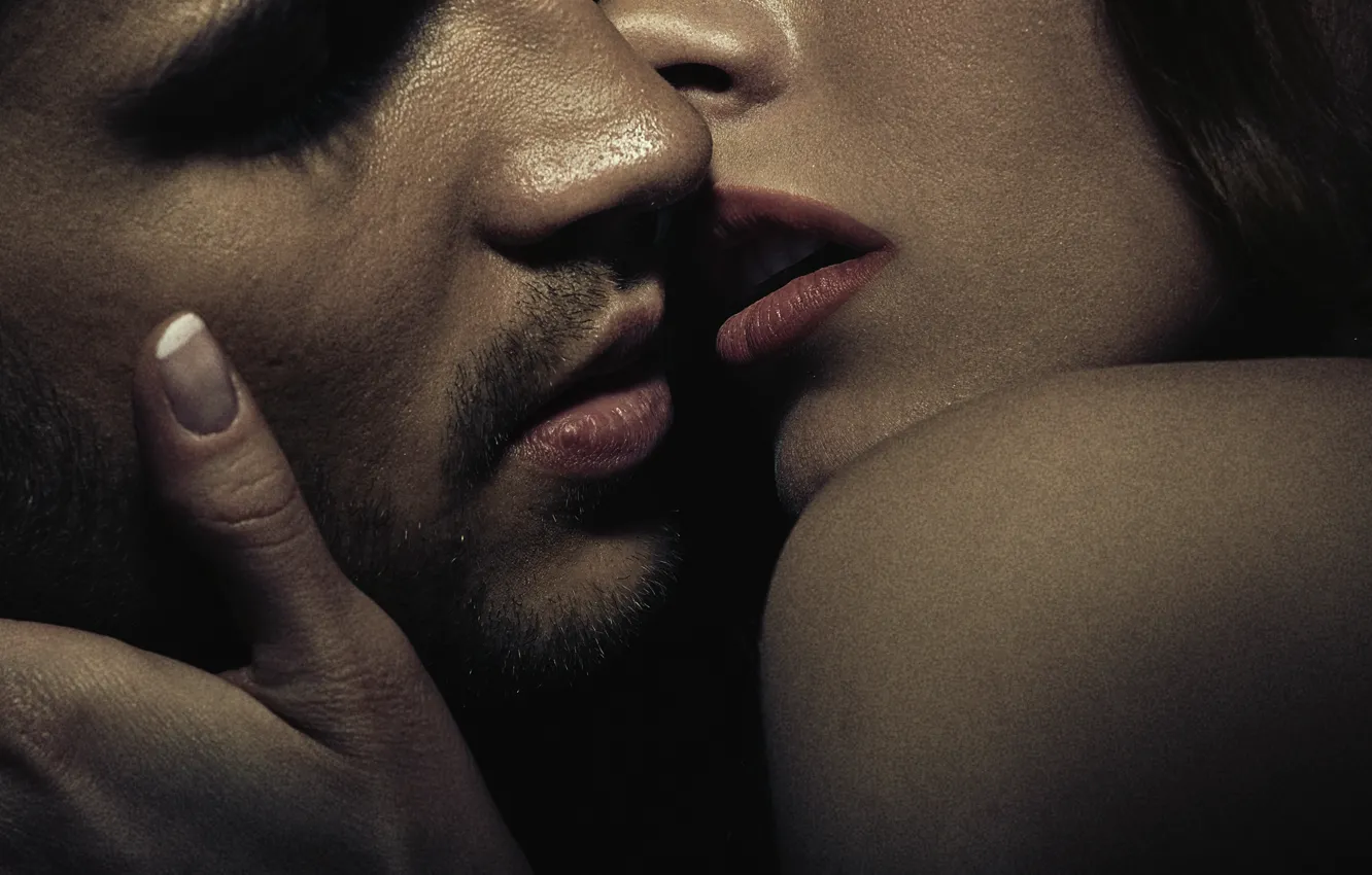 Фото обои woman, kiss, men, lips