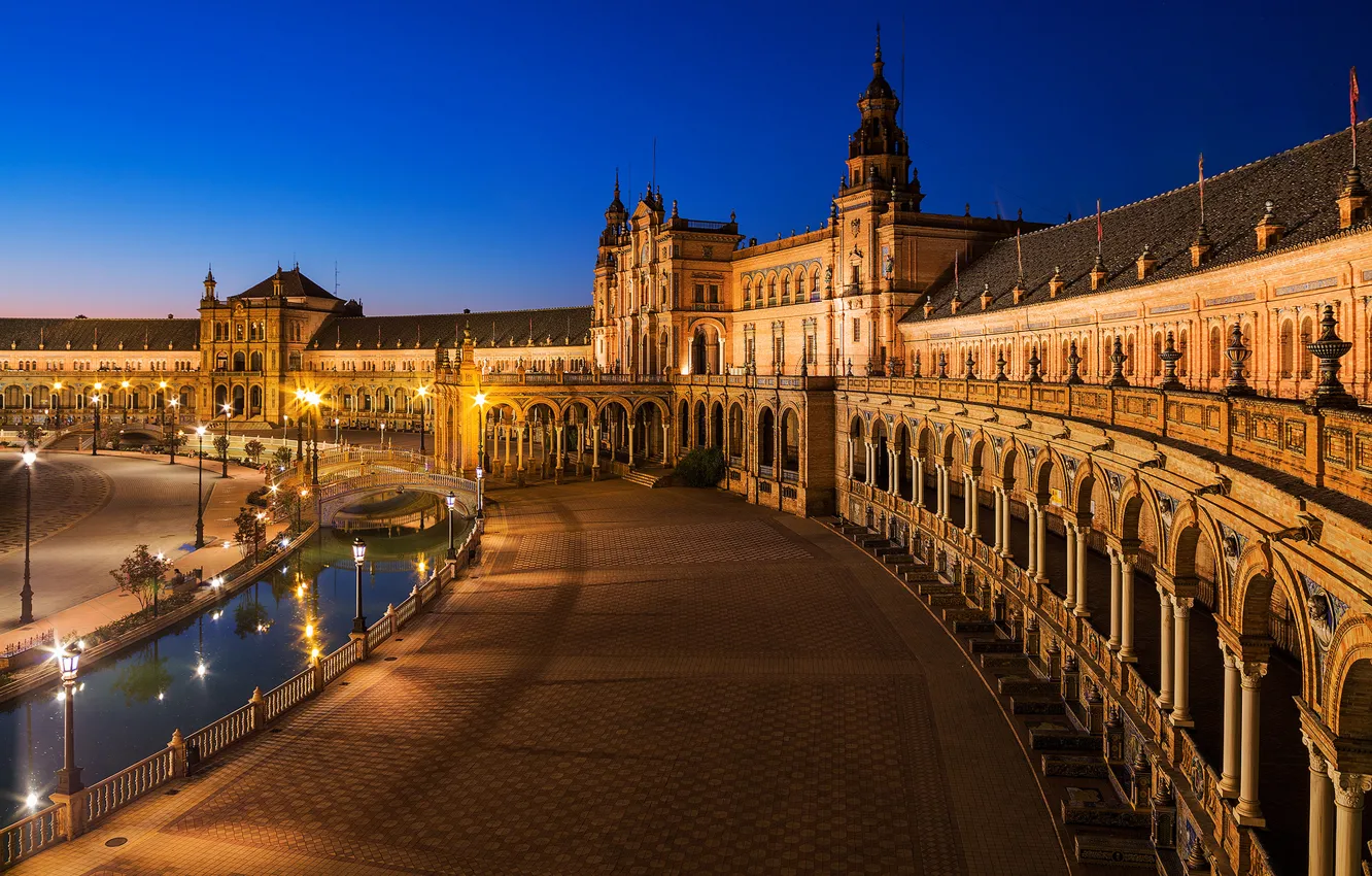 Фото обои город, вечер, площадь, архитектура, сумерки, Испания, Spain, Севилья