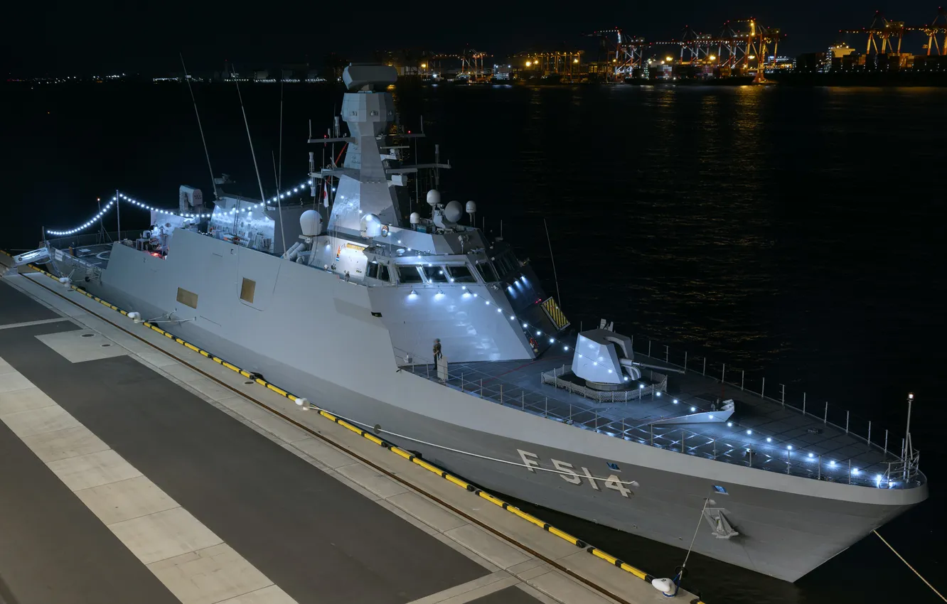 Фото обои Япония, корвет, визит, TCG Kinaliada, F514