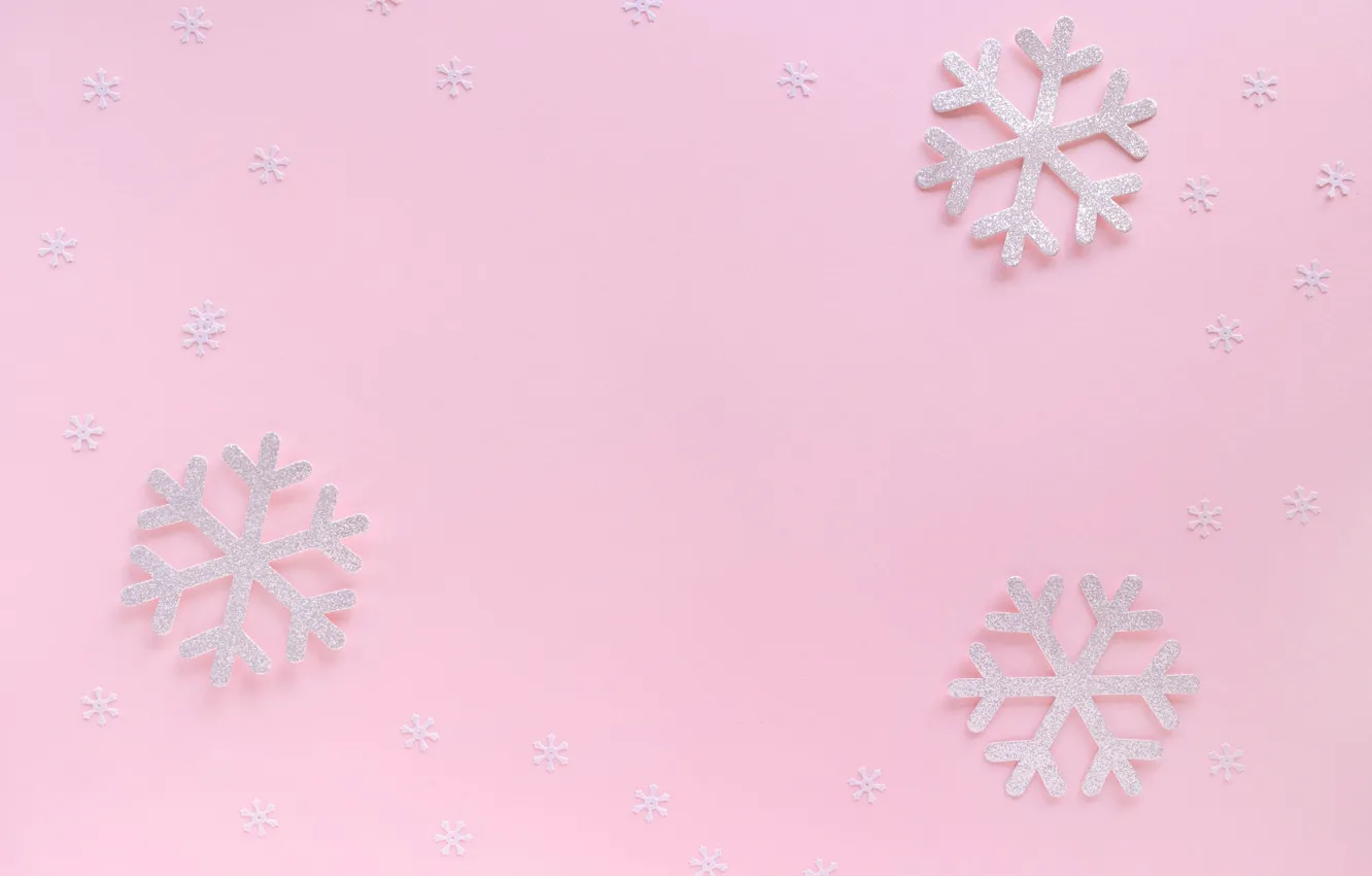 Фото обои зима, снежинки, праздник, Рождество, Новый год, розовый фон, новогодние украшения, композиция