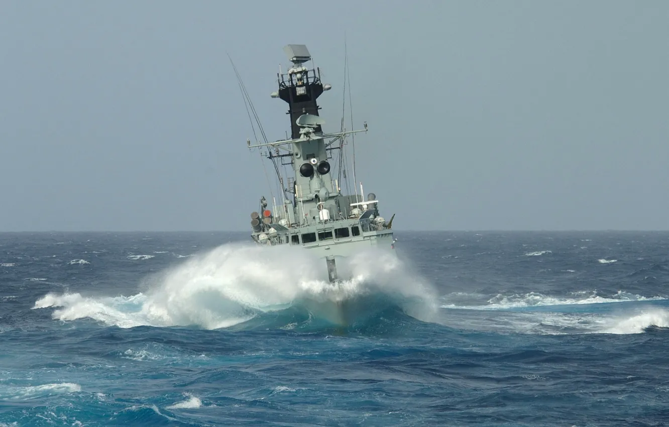 Фото обои море, волны, брызги, фрегат, hdms peter tordenskjold