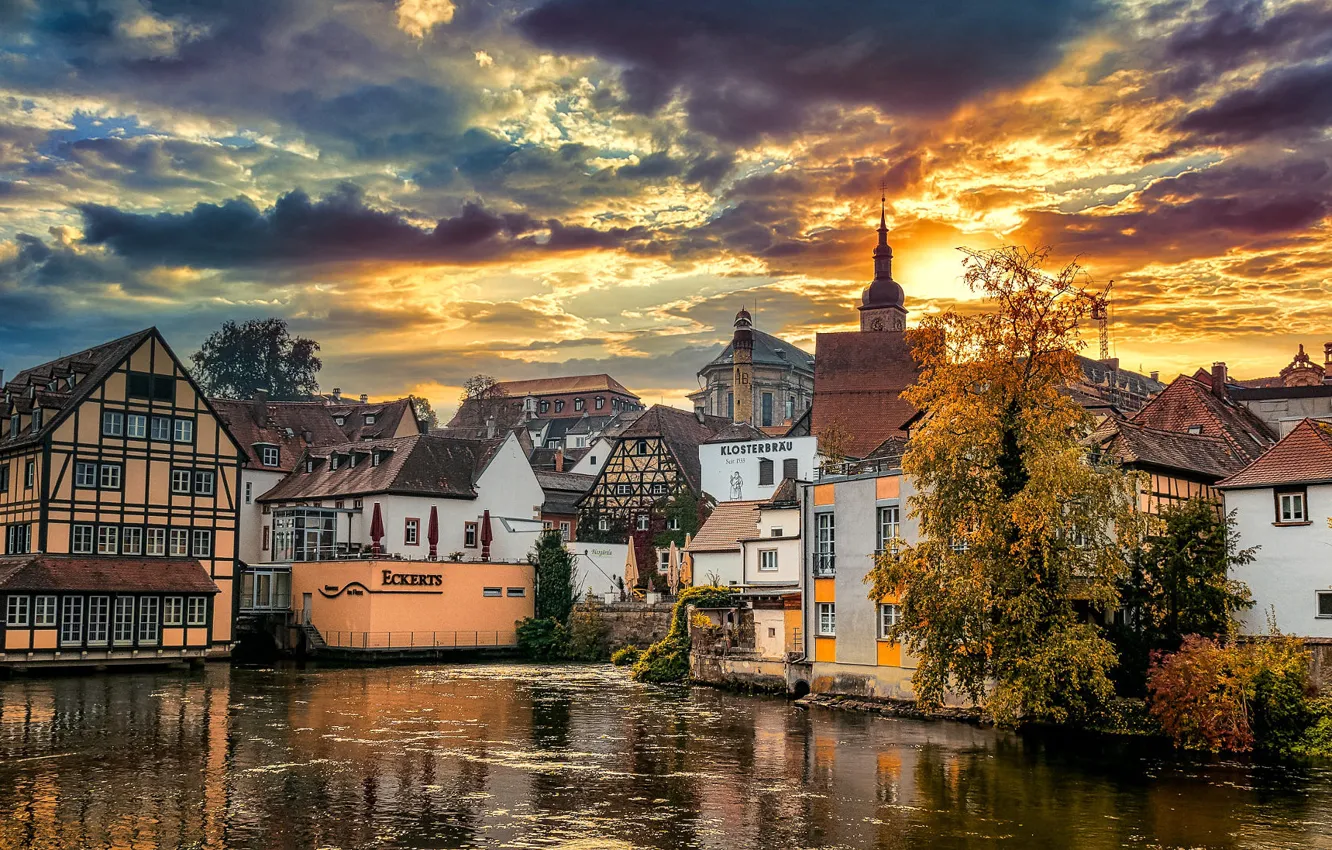 Фото обои вода, облака, закат, город, здания, дома, Германия, Бавария