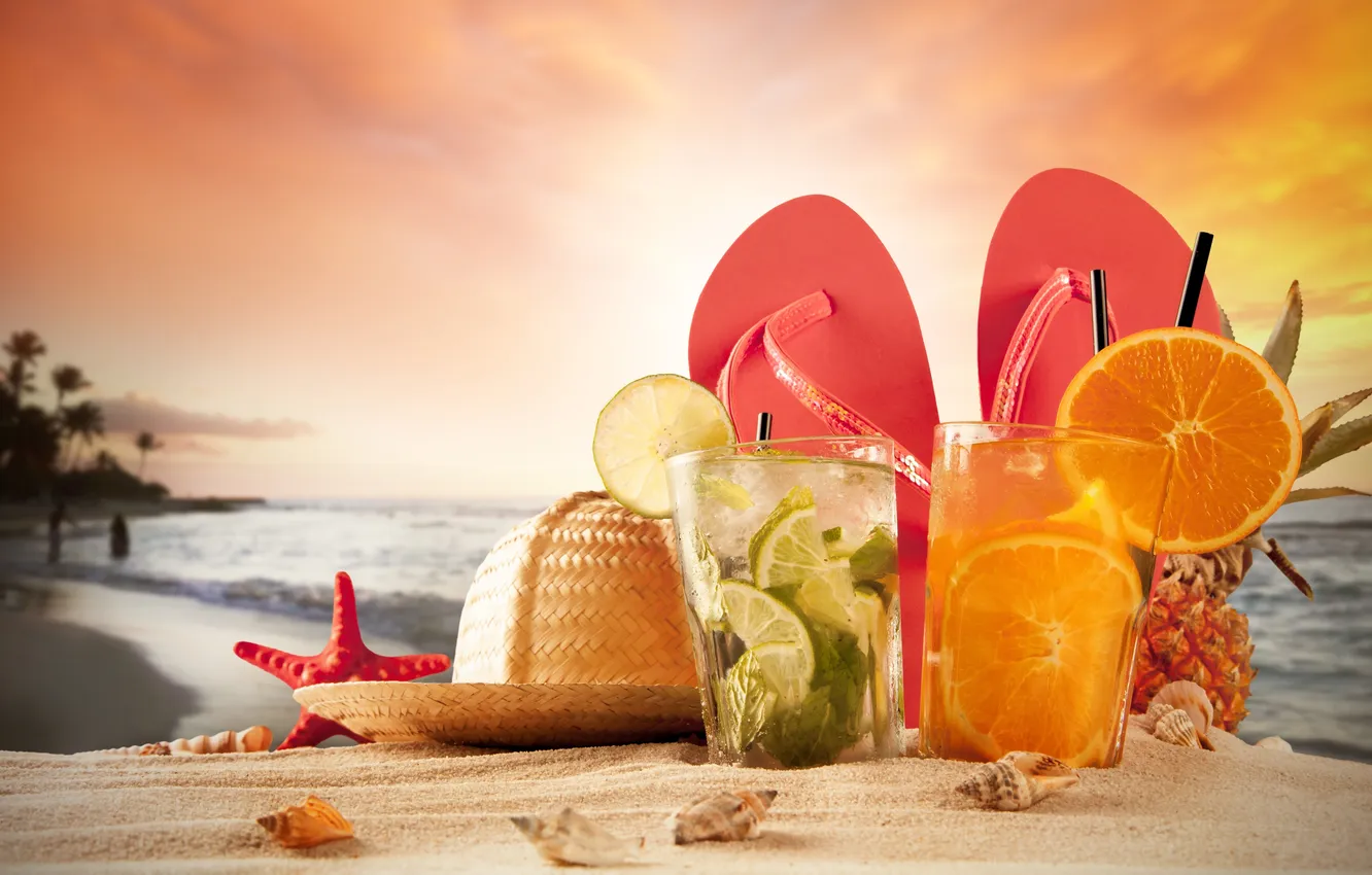 Фото обои песок, море, пляж, звезды, шляпа, коктейль, ракушки, ананас