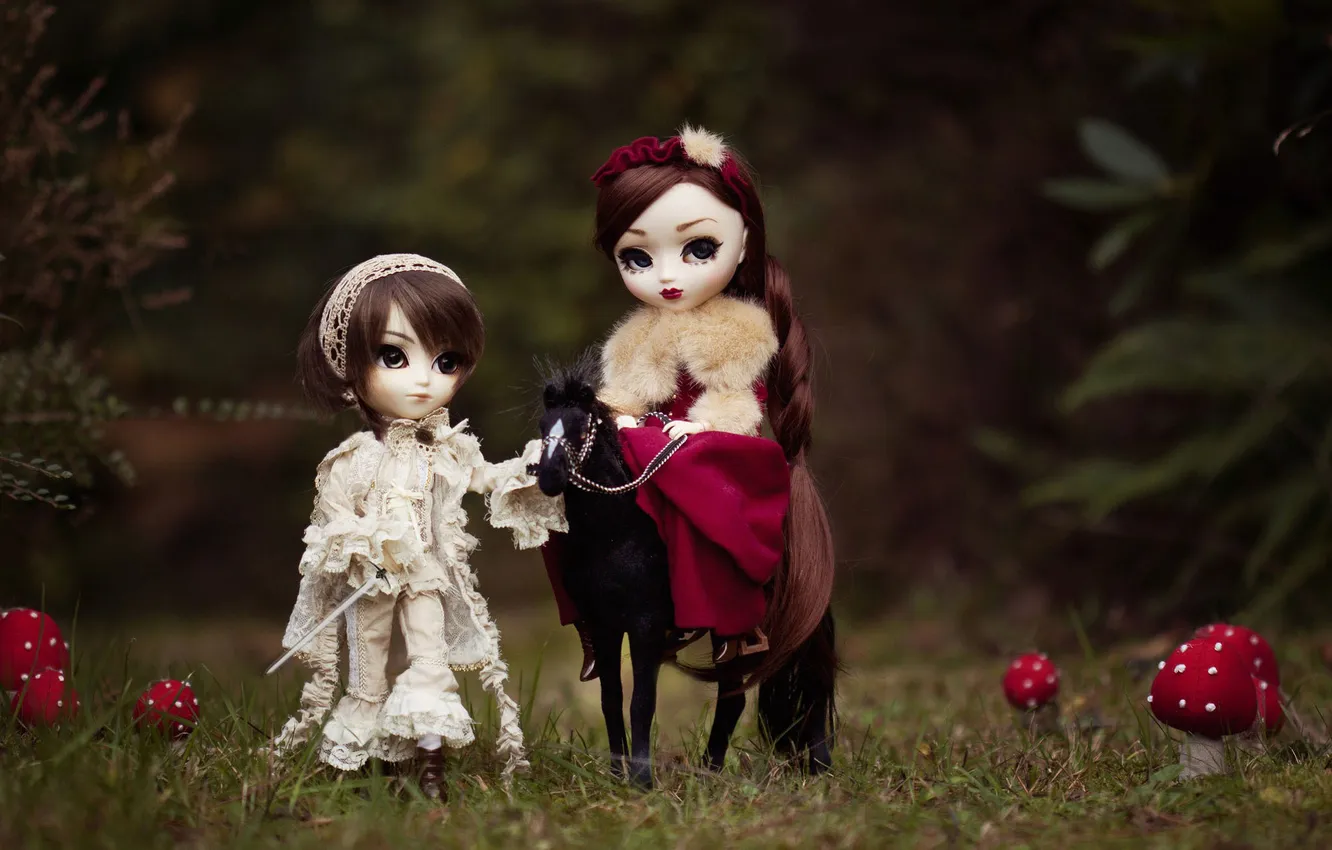 Фото обои природа, лошадь, девочки, игрушки, грибы, куклы