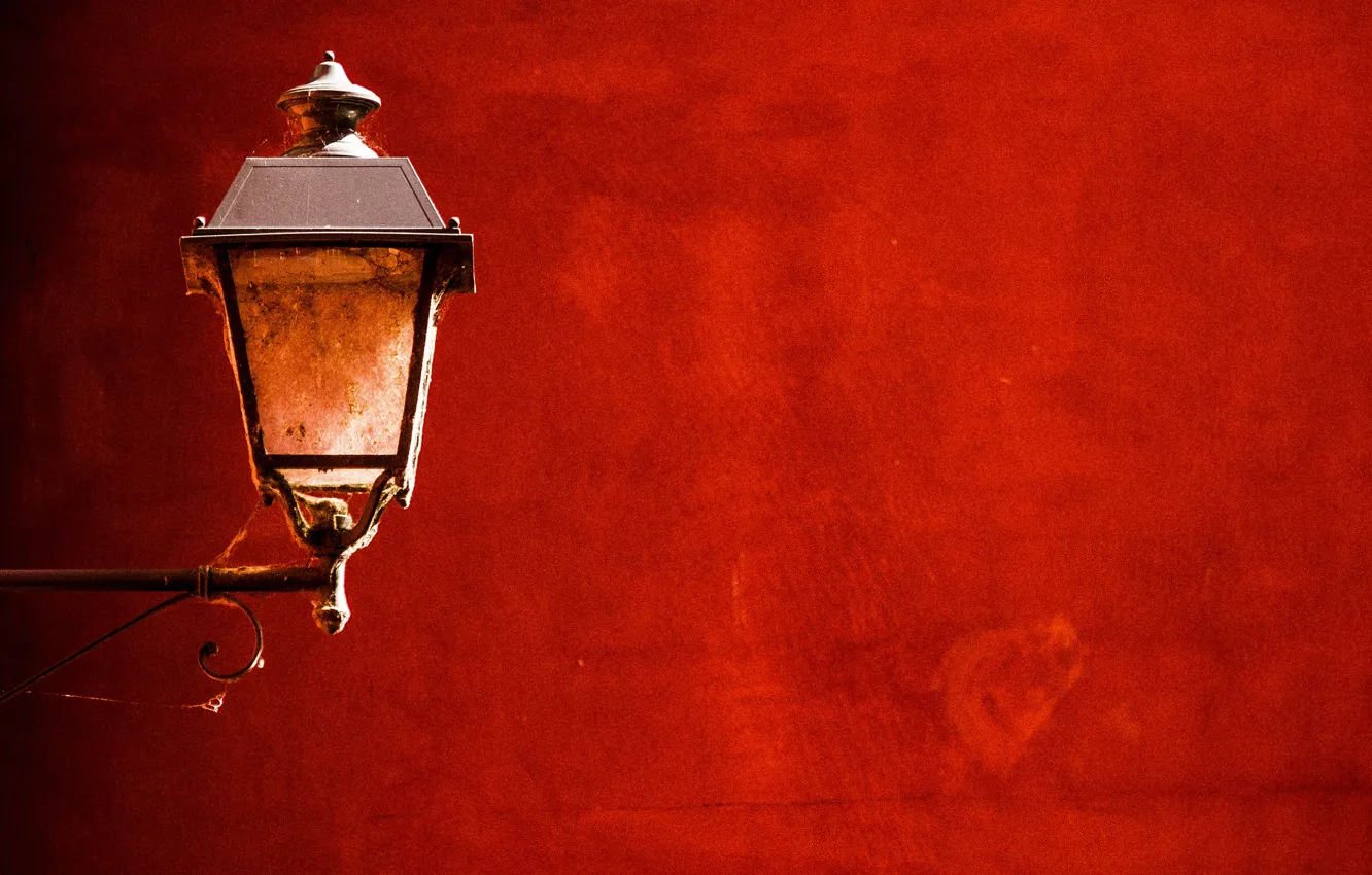 Фото обои red, wall, lamp