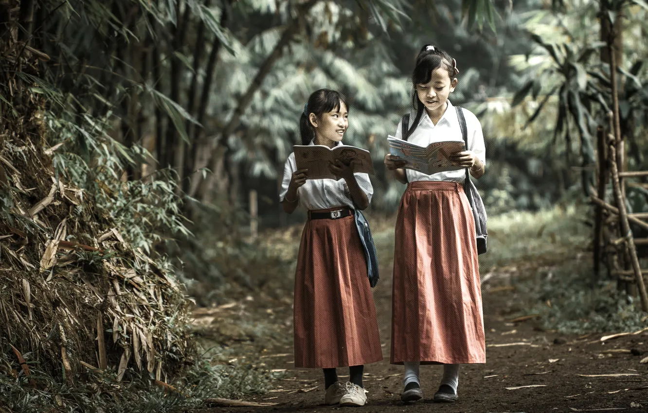 Фото обои Girls, student, Villagers