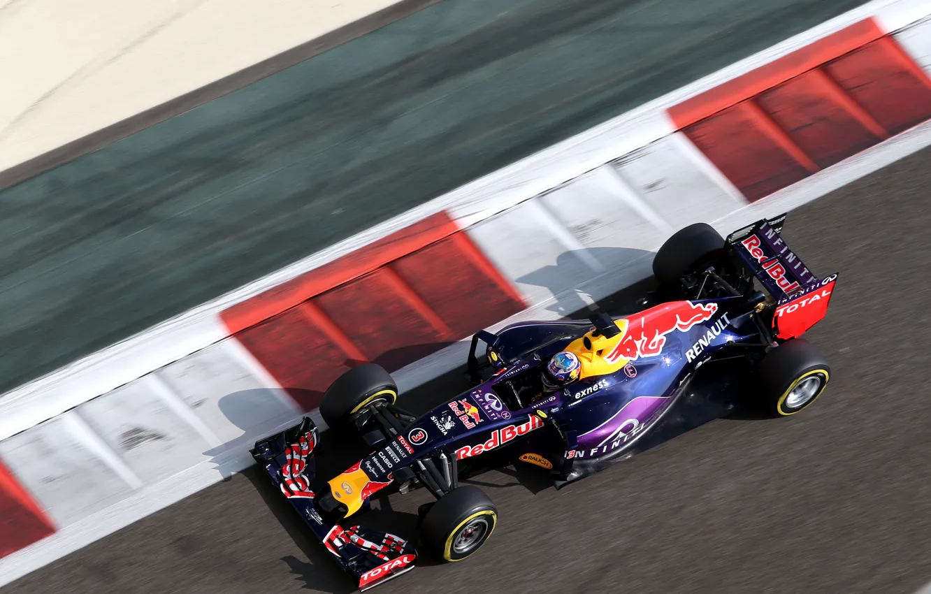 Фото обои Formula 1, Red Bull, Вид сверху, Daniel Ricciardo
