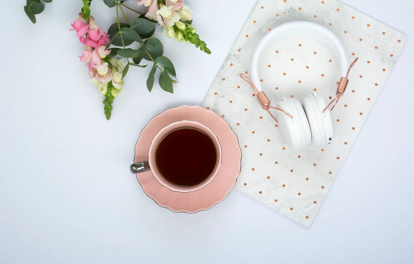 Фото обои цветы, кофе, наушники, чашка, pink, flowers, cup, coffee