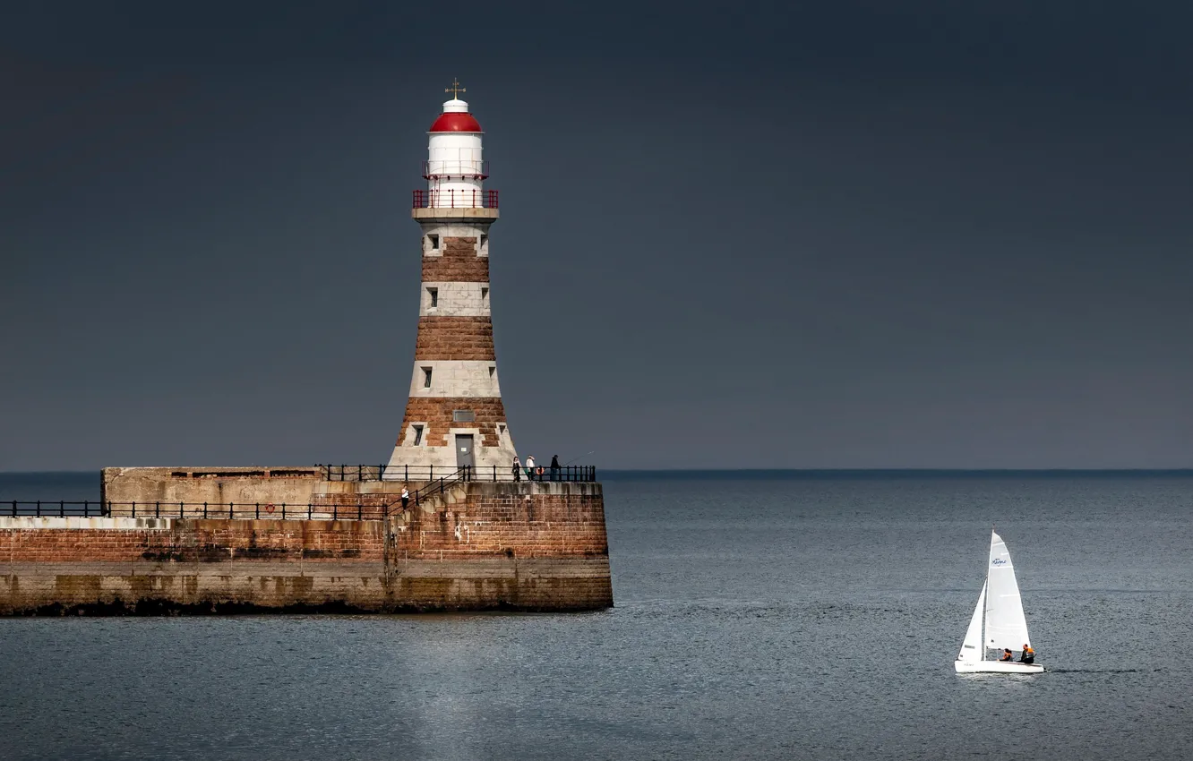 Фото обои море, маяк, Англия, яхта, England, Северное море, North Sea, Sunderland