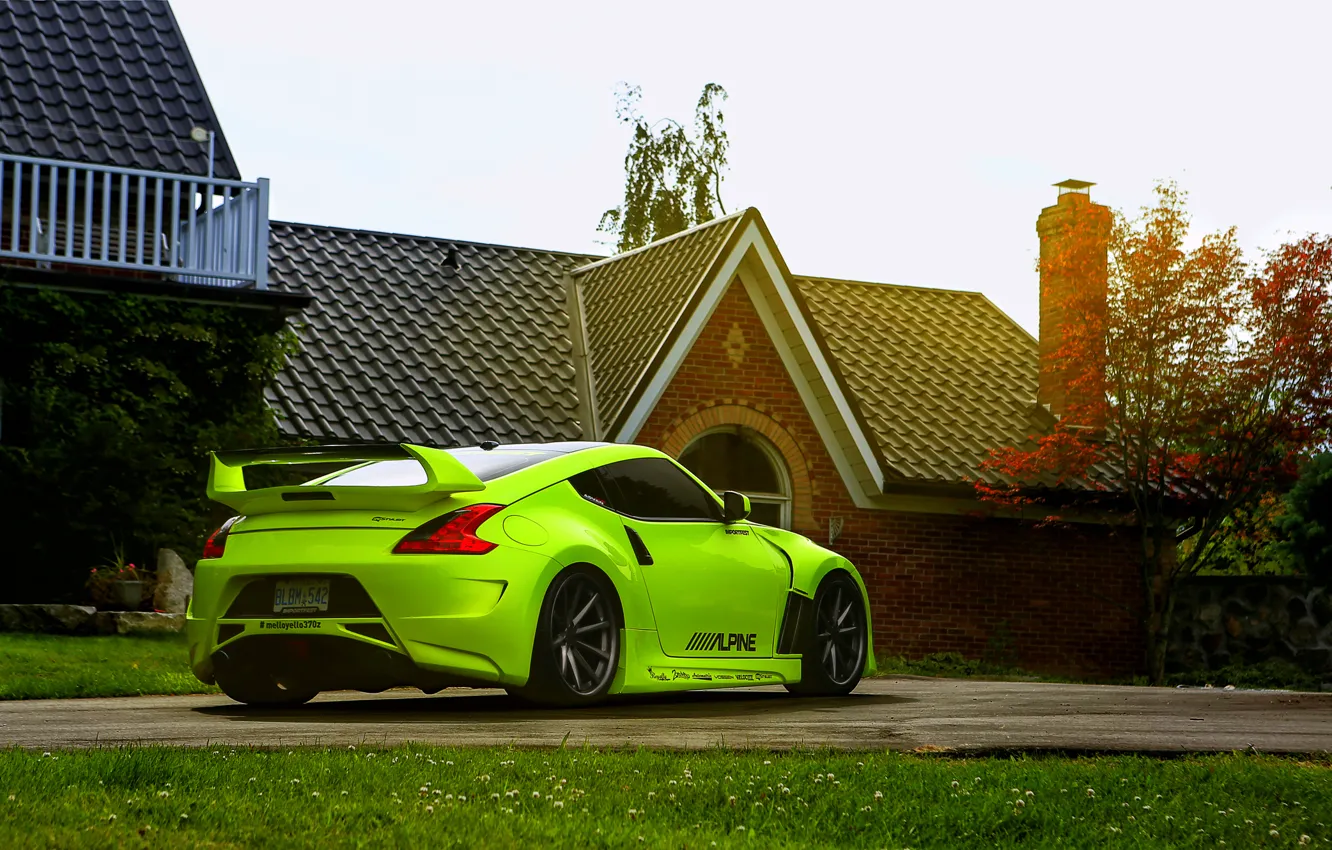 Фото обои green, Nissan, 370z, vossen wheels, rearside