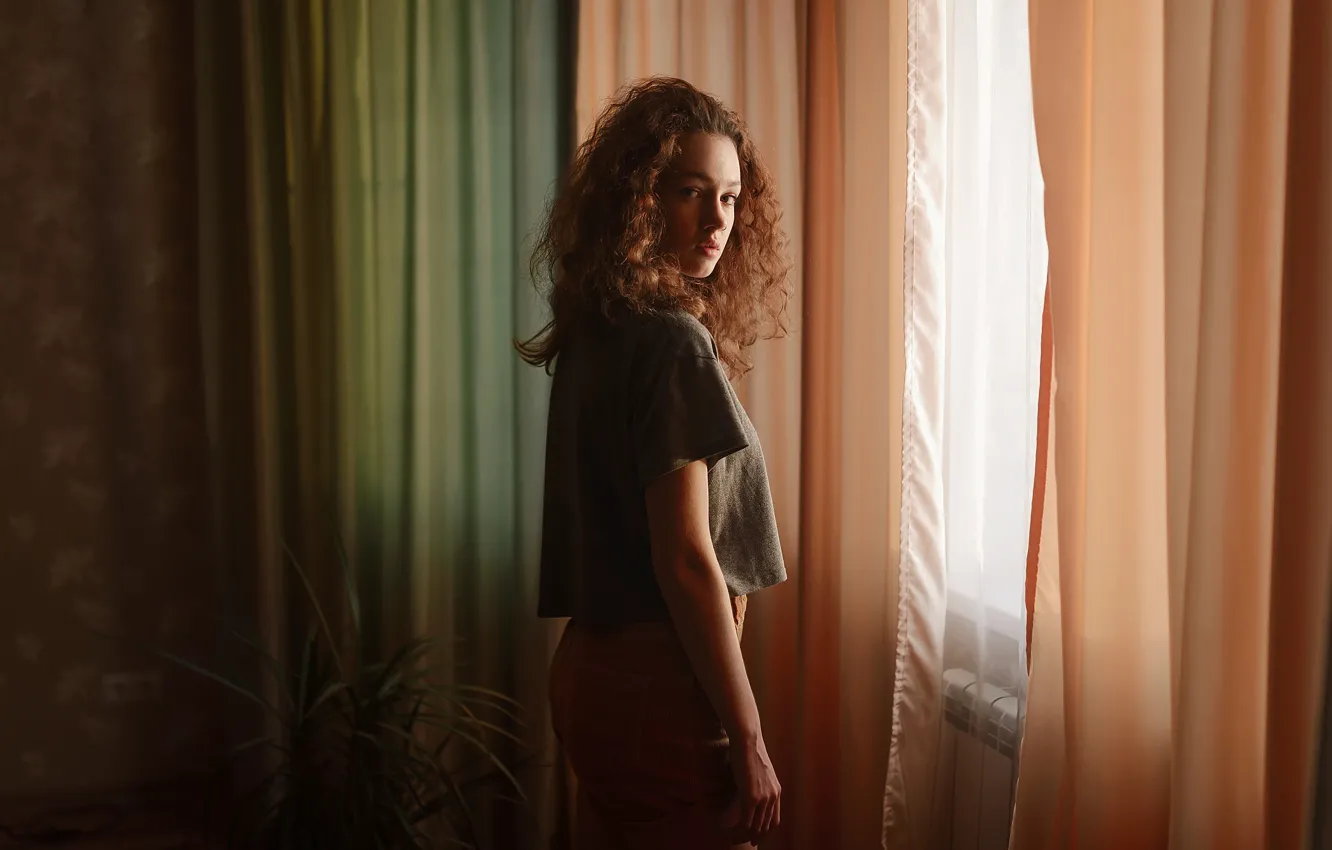 Фото обои шорты, локоны, Aleks Five