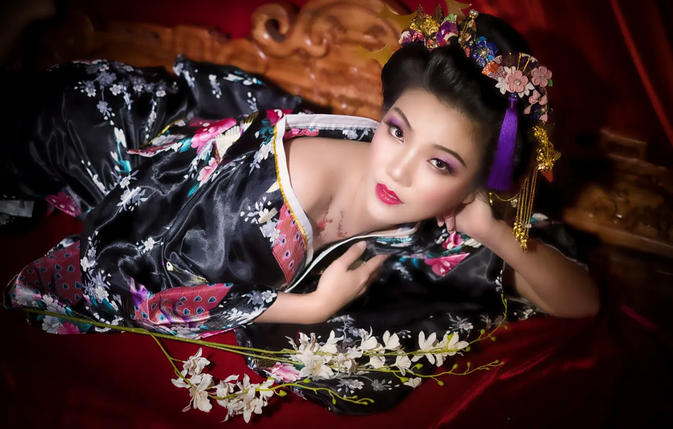 Фото обои взгляд, девушка, кимоно, азиатка