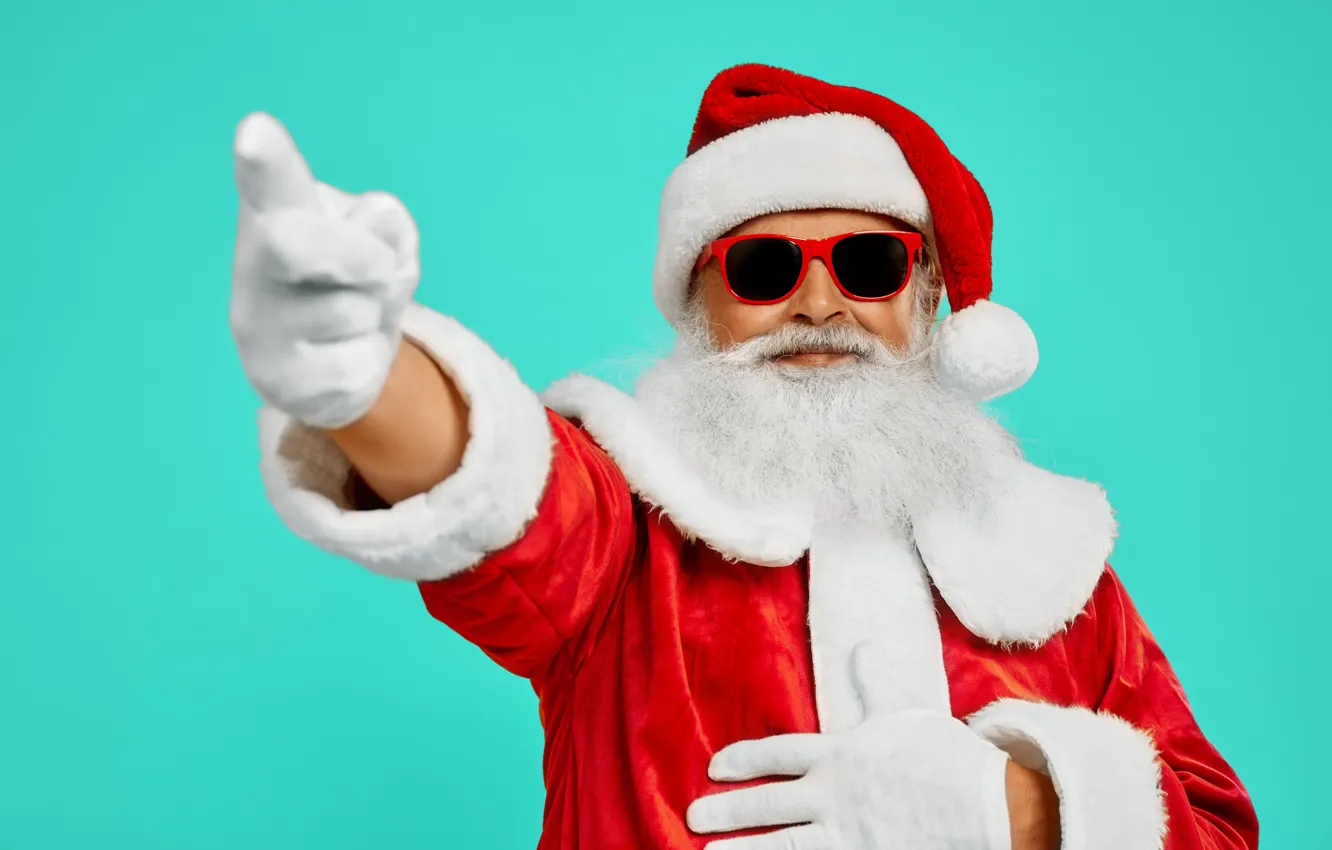 Фото обои улыбка, рука, Рождество, Новый год, Санта Клаус, Дед Мороз, жест, темные очки