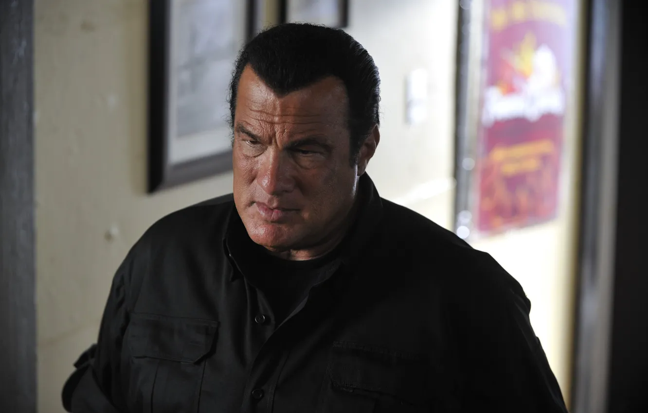 Фото обои поза, актер, сериал, actor, Стивен Сигал, Steven Seagal, Настоящее правосудие, True Justice