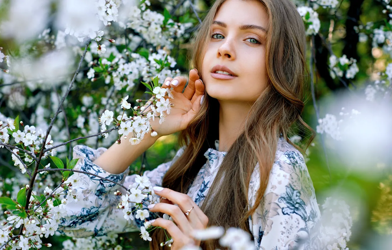 Фото обои взгляд, Девушка, цветочки, Александр Юрмашев