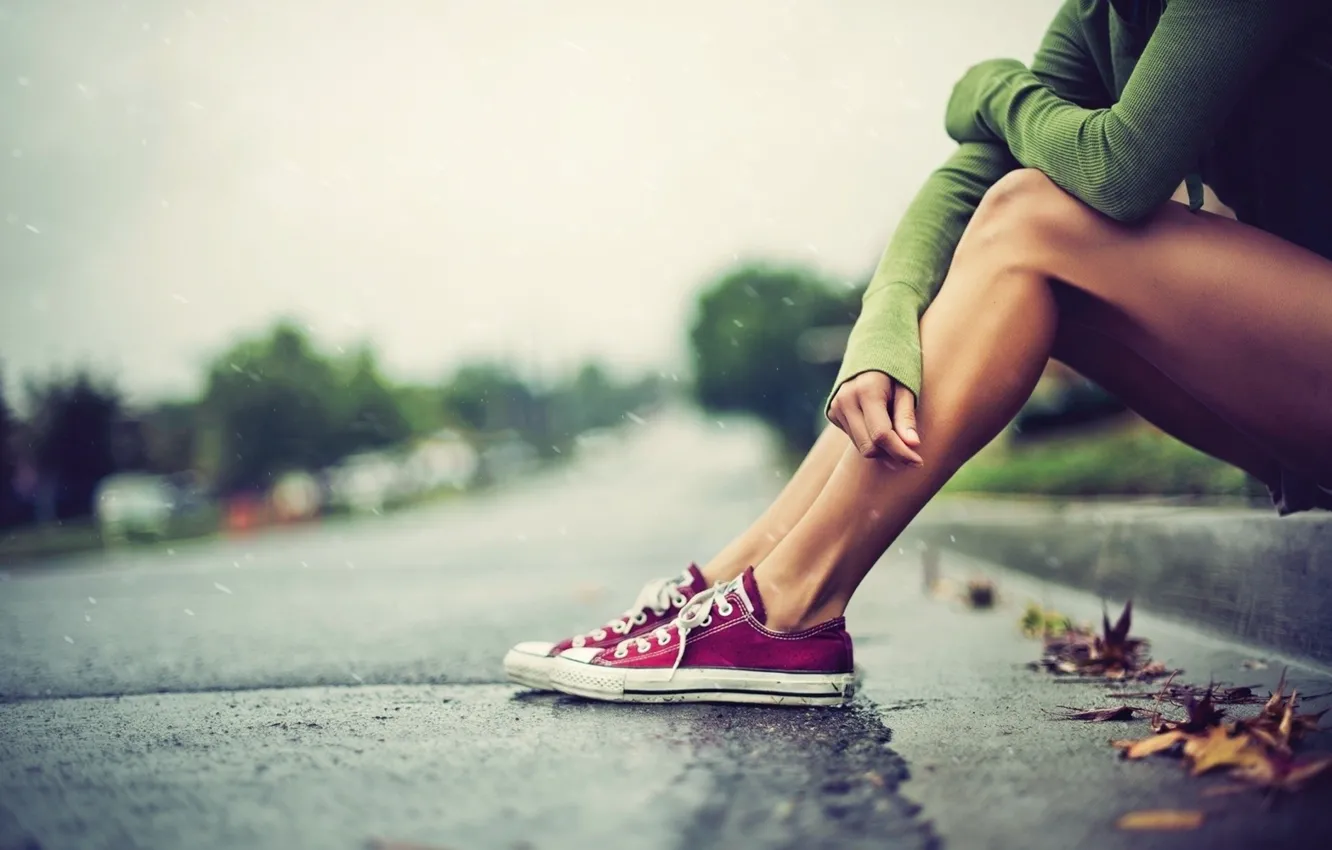 Фото обои Girl, Rain, Photography, Mood, Converse