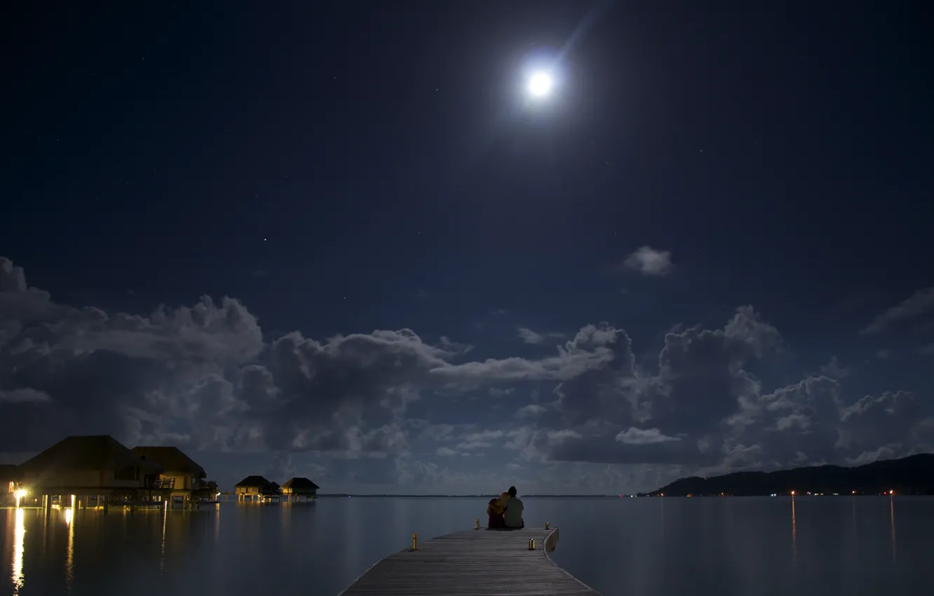 Фото обои ночь, океан, луна, романтика, двое