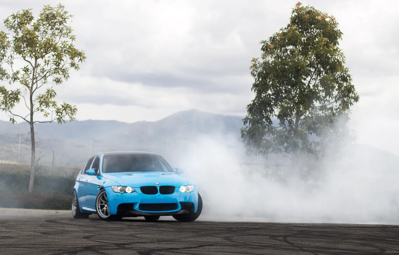 Фото обои BMW, Smoke, E90, M3, Light blue