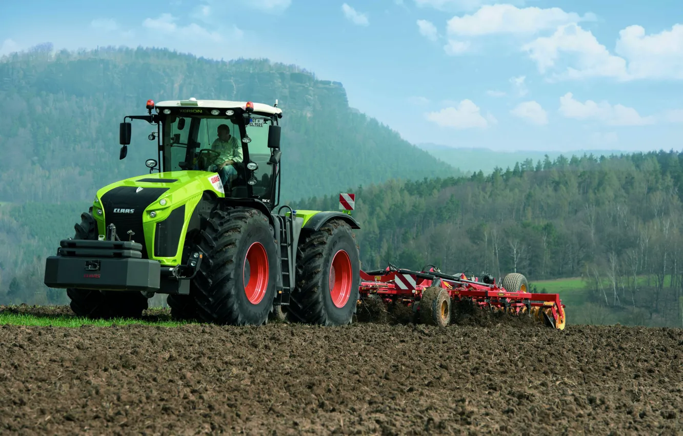 Фото обои поле, трактор, Claas, пахота, сельхозтехника, Xerion 4000