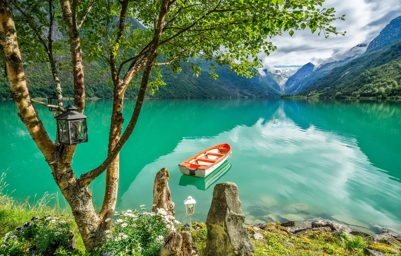 Фото обои горы, озеро, дерево, лодка, Норвегия, фонарь, берёза, Norway