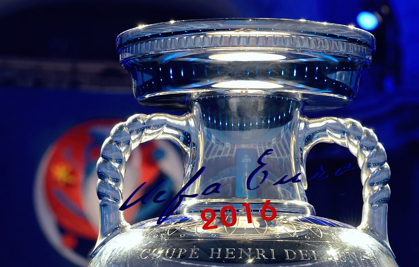 Фото обои белый фон, France, кубок, UEFA, трофей, Чемпионат Европы по футболу 2016, Евро 2016, Франция 2016