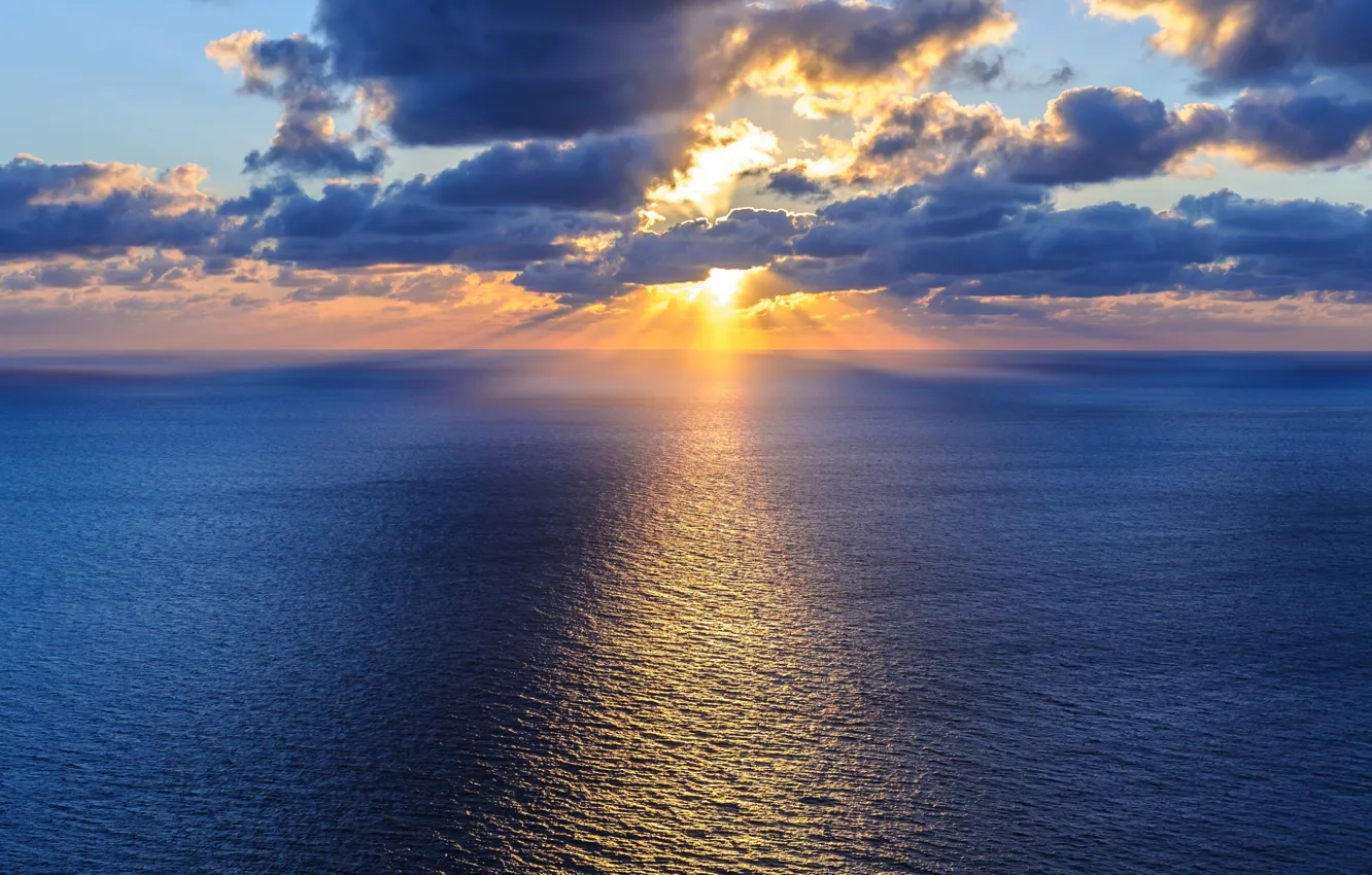 Фото обои небо, вода, солнце, облака, Океан, горизонт