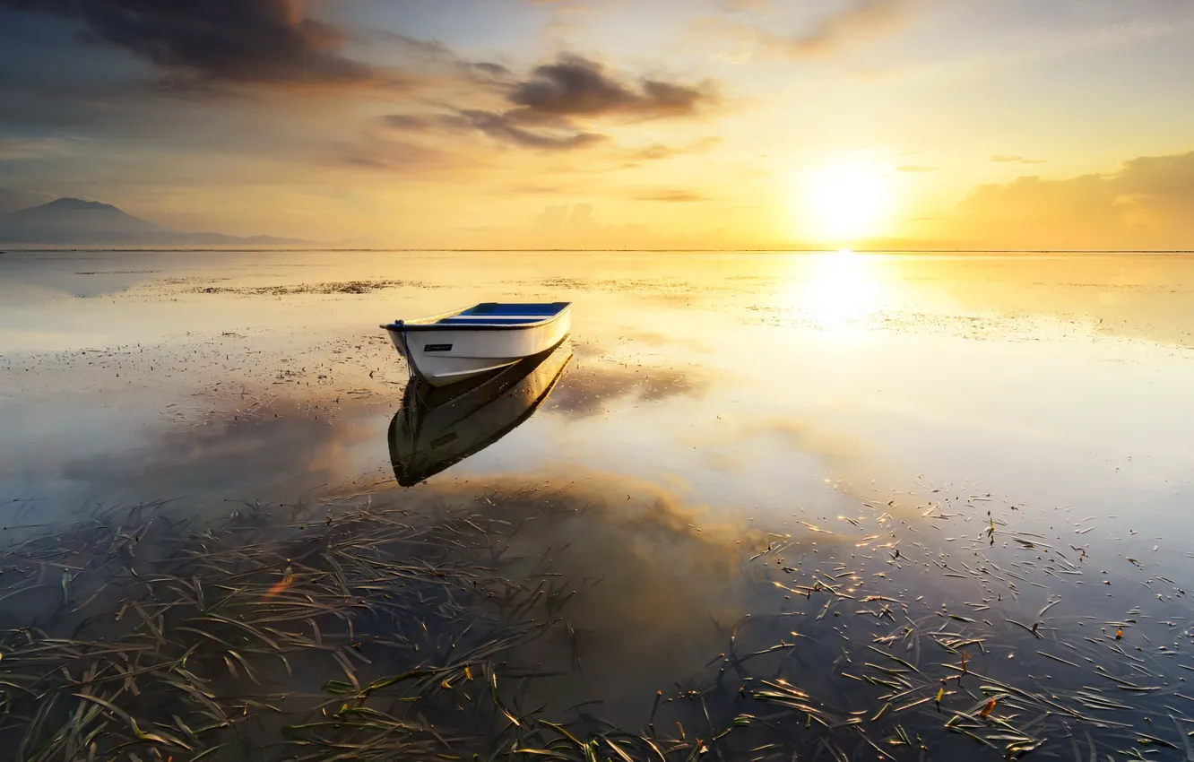Фото обои пейзаж, закат, озеро, лодка