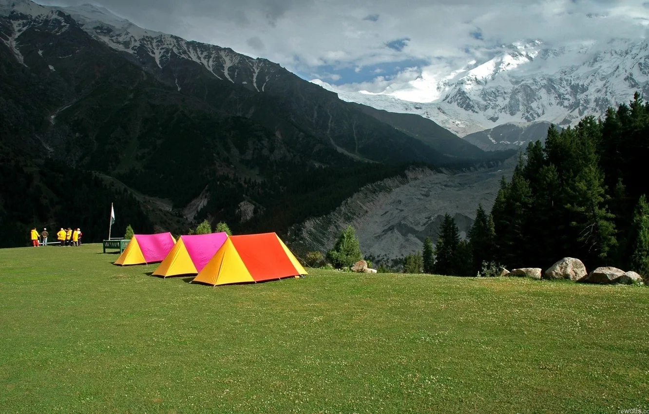 Фото обои горы, люди, туристы, палатки