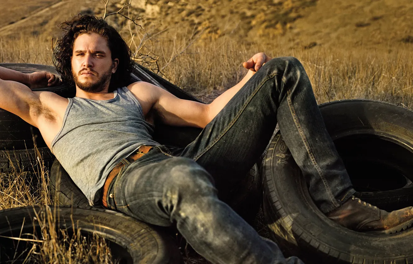 Фото обои поза, джинсы, мужчина, шины, Kit harington