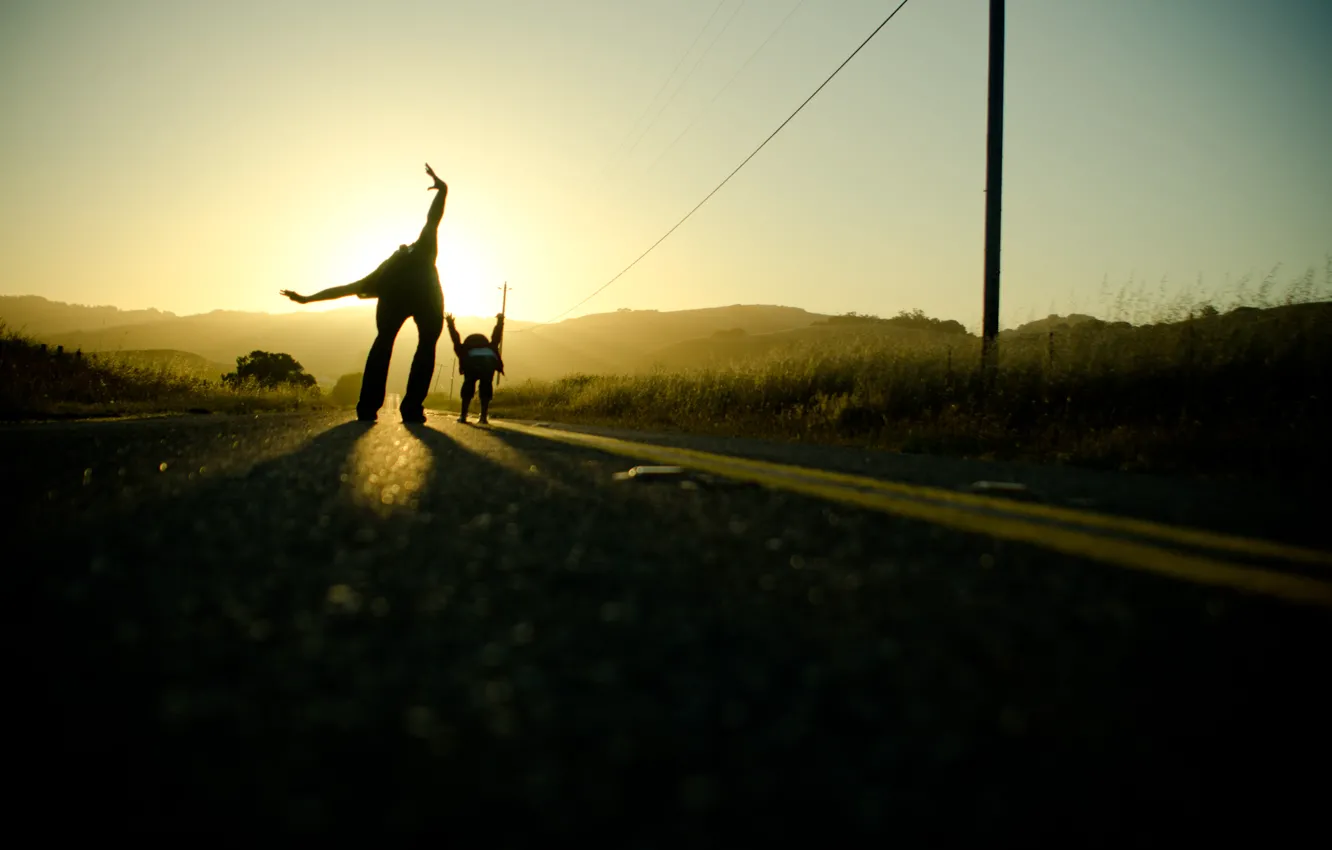Фото обои дорога, небо, солнце, свет, путь, настроение, дороги, руки