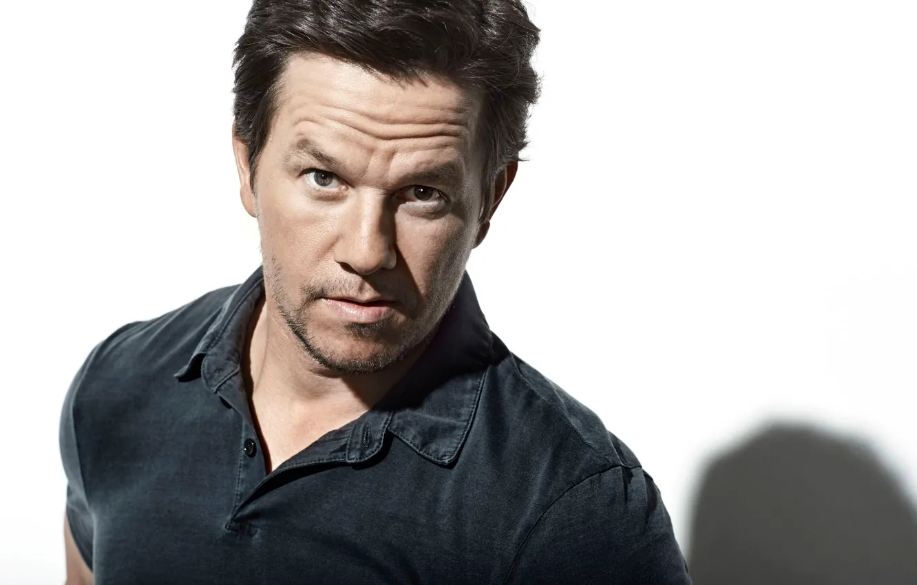 Фото обои взгляд, актер, рубашка, журнал, Марк Уолберг, Mark Wahlberg, Patrik Giardino, Mens Health