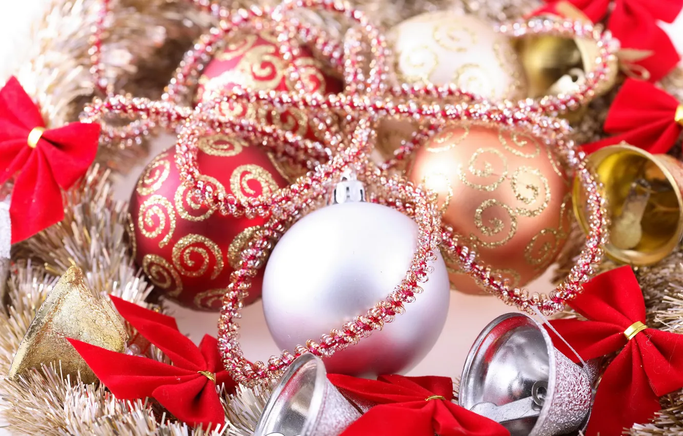 Фото обои шарики, фото, Рождество, Новый год, мишура, колокольчики, праздники