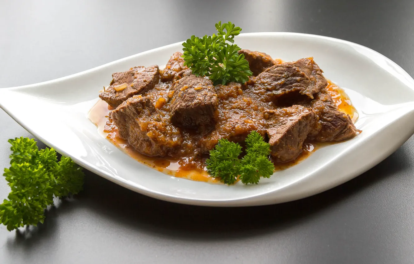 Фото обои зелень, еда, тарелка, мясо, блюдо