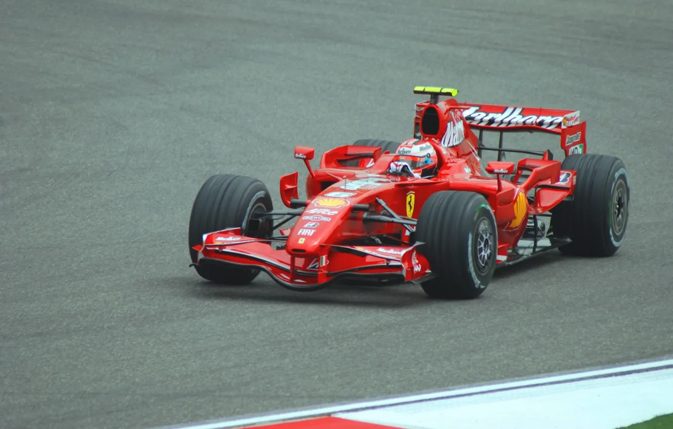 Фото обои Ferrari, Formula 1, Kimi Raikkonen, F2007