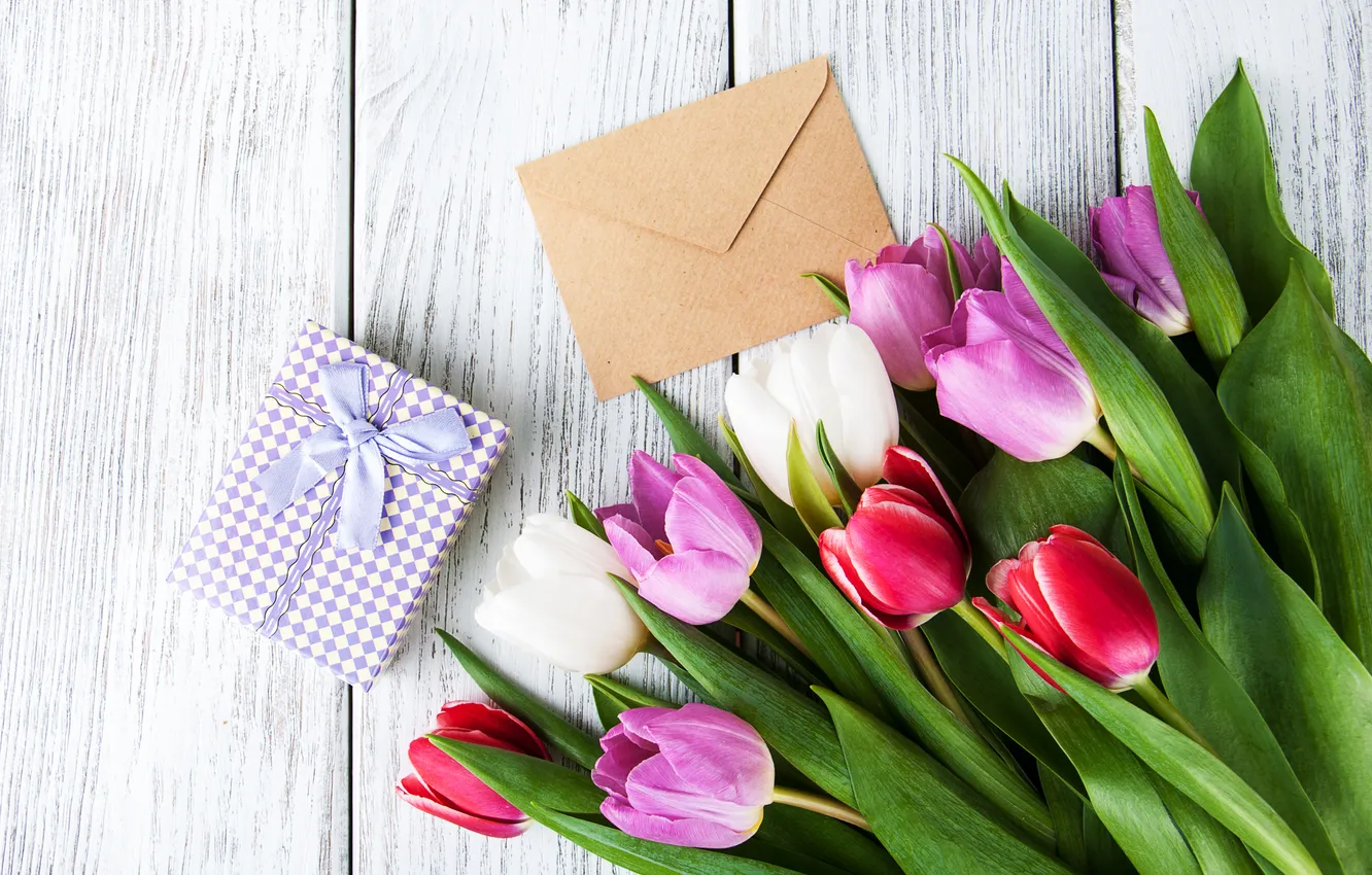 Фото обои цветы, подарок, букет, colorful, тюльпаны, wood, flowers, tulips