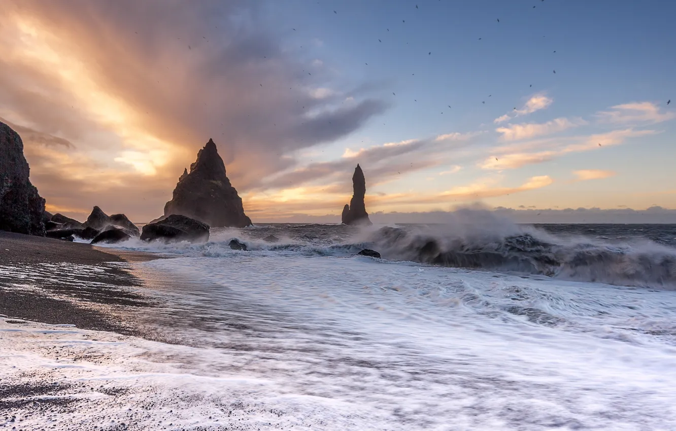 Фото обои волны, закат, шторм, океан, скалы, побережье, Исландия, Iceland
