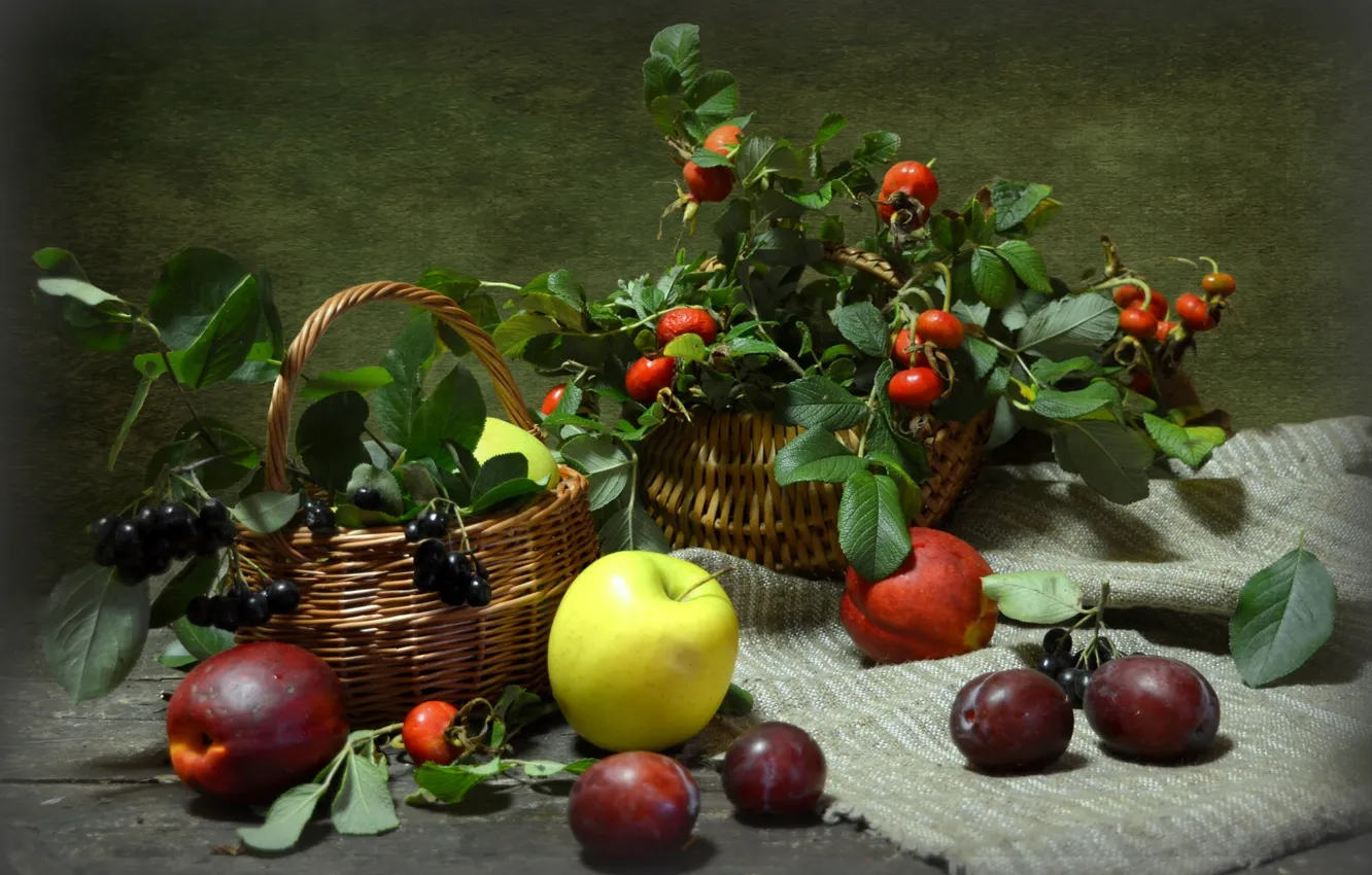 Фото обои яблоки, шиповник, натюрморт, сливы, арония