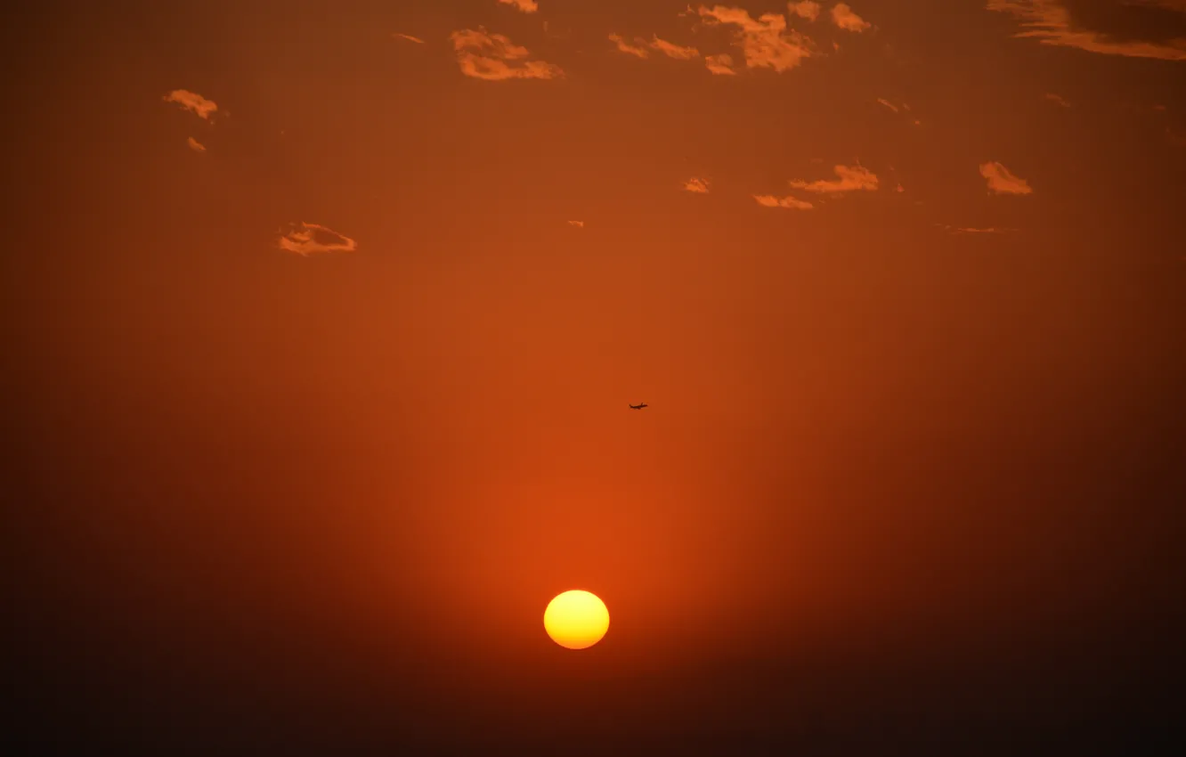Фото обои sunset, photographer, beautiful, clouds, sun, orange, amazing, plane