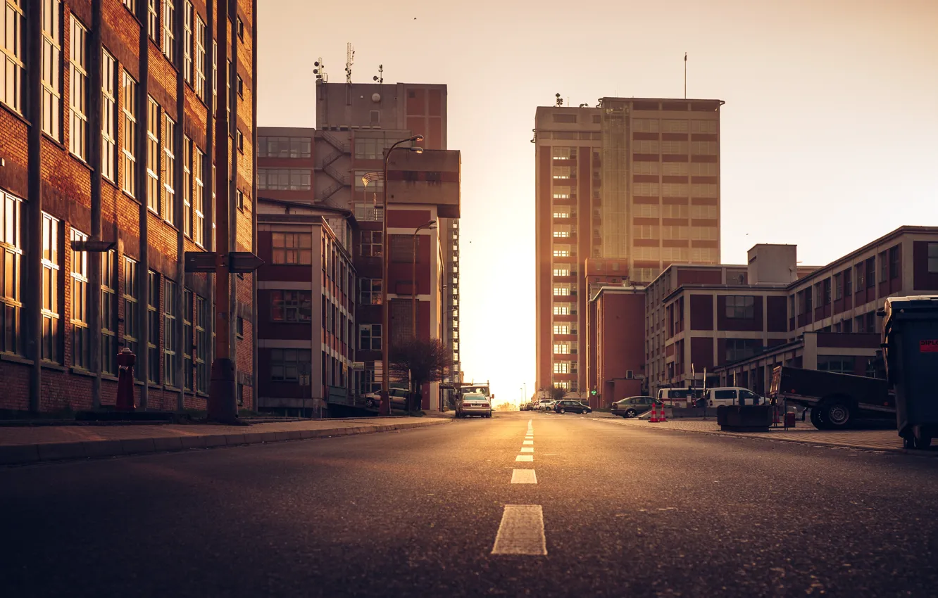 Фото обои Cars, Street, Evening, Building, Sunshine, Sunlight, Houses, Sun Goes Down