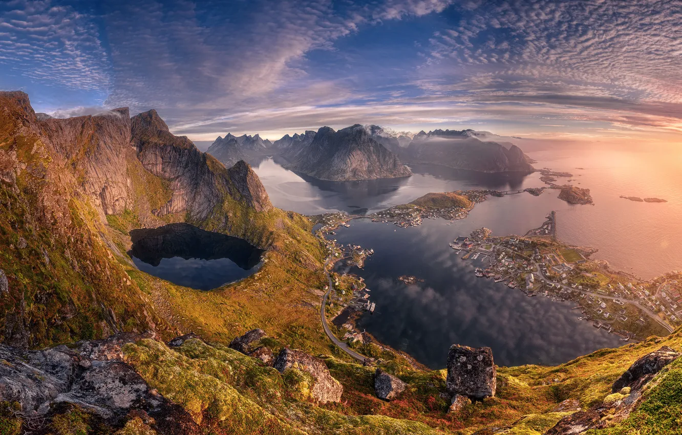 Фото обои свет, горы, Норвегия, городок, фьорд, Лофотенские острова
