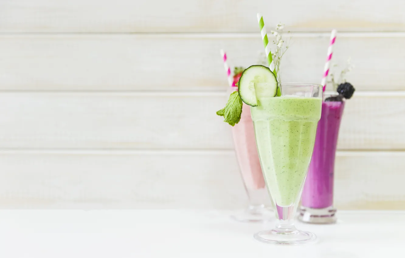 Фото обои завтрак, бокалы, фрукты, smoothies, смузи с кефиром